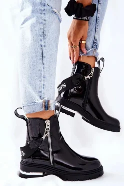 Skórzane Lakierowane Botki Z Suwakiem Czarne Cortona