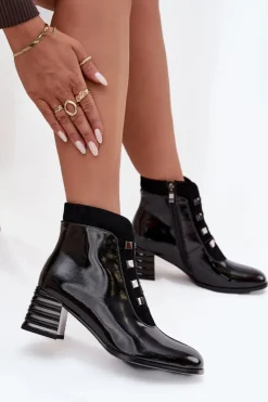 Skórzane Lakierowane Botki Damskie Na Słupku D&A MR52-144 Czarne