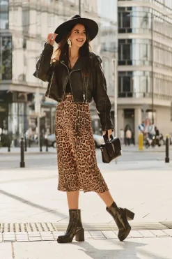 Skórzane Lakierowane Botki Damskie Na Masywnym Słupku Ocieplane D&A CR42-189 Czarne