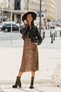 Skórzane Lakierowane Botki Damskie Na Masywnym Słupku Ocieplane D&A CR42-189 Czarne