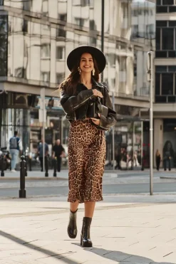 Skórzane Lakierowane Botki Damskie Na Masywnym Słupku Ocieplane D&A CR42-189 Czarne