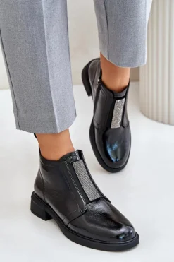 Skórzane Lakierowane Niskie Botki Ze Zdobieniem Na Zamek D&A MR880-142 Czarne