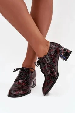 Skórzane Lakierowane Półbuty Damskie Na Obcasie Z Kryształkami Artiker 57C0073 Bordowe