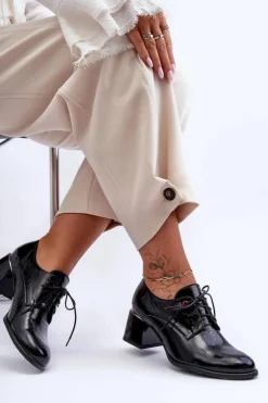 Skórzane Lakierowane Półbuty Damskie Na Obcasie Czarne Keria