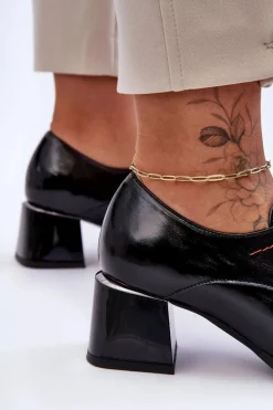 Skórzane Lakierowane Półbuty Damskie Na Obcasie Czarne Keria