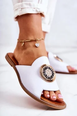 Skórzane Modne Klapki Lewski Shoes 3132/O Białe