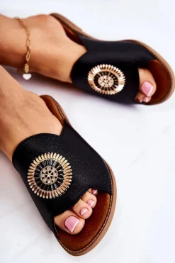 Skórzane Modne Klapki Lewski Shoes 3132/O Czarne