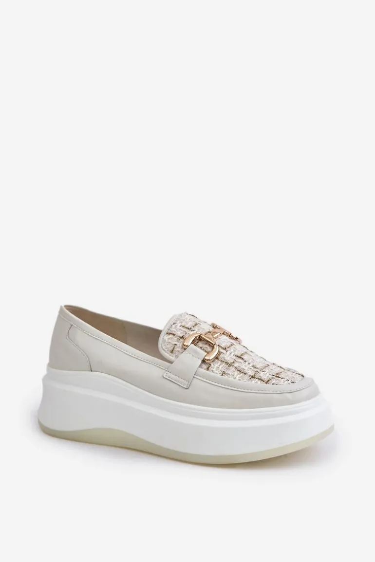 Skórzane Mokasyny Damskie Na Platformie Ze Złotą Ozdobą Vinceza 89105 Jasnobeżowe
