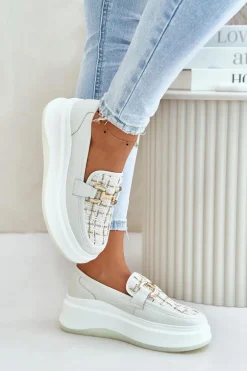 Skórzane Mokasyny Damskie Na Platformie Ze Złotą Ozdobą Vinceza 89105 Jasnobeżowe