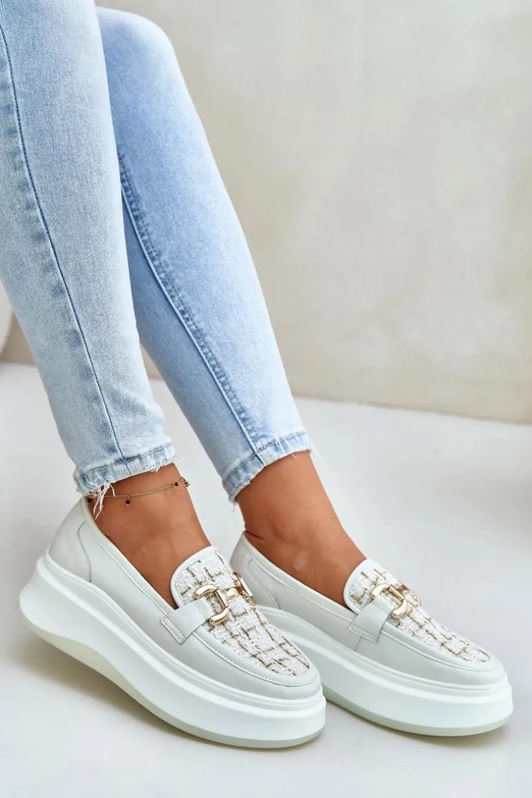 Skórzane Mokasyny Damskie Na Platformie Ze Złotą Ozdobą Vinceza 89105 Jasnobeżowe