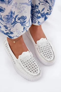 Skórzane Mokasyny Damskie Z Ażurowym Wzorem Vinceza 88028 Białe