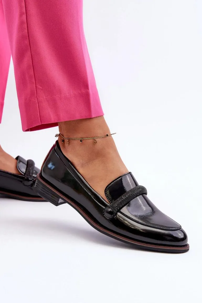 Skórzane Mokasyny Damskie Z Ozdobnym Paseczkiem Lakierowane Czarne Saosin