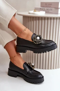 Skórzane Mokasyny Damskie Ozdobione Kwiatkiem Czarne CheBello 4520