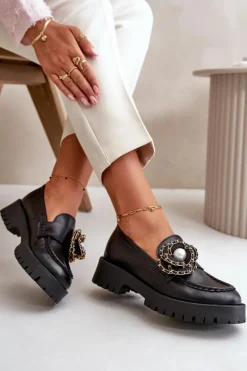 Skórzane Mokasyny Damskie Ozdobione Kwiatkiem Czarne CheBello 4520