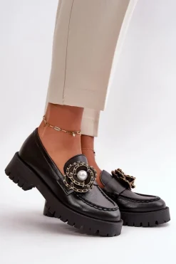 Skórzane Mokasyny Damskie Ozdobione Kwiatkiem Czarne CheBello 4520