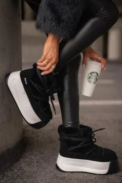 Skórzane Śniegowce Damskie Na Grubej Podeszwie Z Futerkiem Big Star OO274A206 Czarne