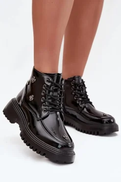 Skórzane Ocieplane Botki Damskie Z Ozdobami Lakierowane Artiker 57C0345 Czarne