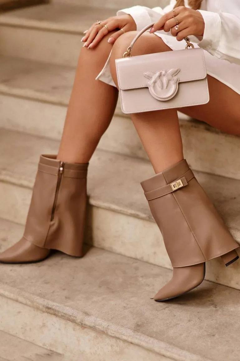 Skórzane Ocieplane Botki Na Słupku Ciemnobeżowe Chevie