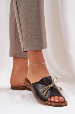 Skórzane Płaskie Eleganckie Klapki Z Kokardką Lewski 3572 Czarne