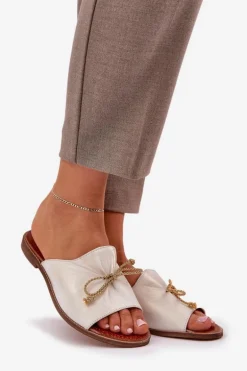 Skórzane Płaskie Eleganckie Klapki Z Kokardką Lewski 3572 Złoty Przecierany