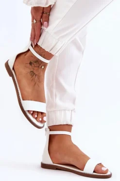 Skórzane Płaskie Sandały Na Zamek Białe Millou