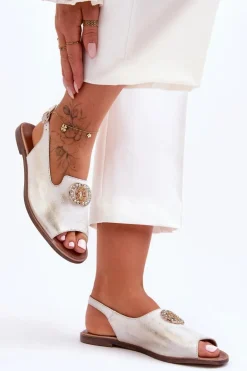 Skórzane Płaskie Sandały Z Ozdobą Nicole 2744/004 Biało-Złote