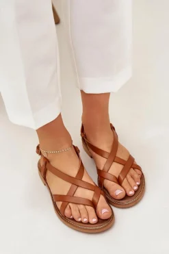 Skórzane Płaskie Sandały Z Przeplatającymi Się Paseczkami Zazoo 40429 Brązowe