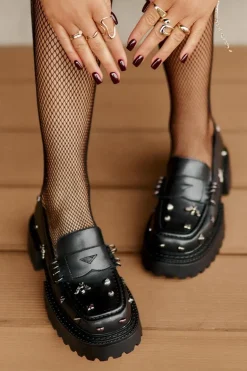 Skórzane Półbuty Damskie Z Ozdobami D&A MR880-102 Czarne