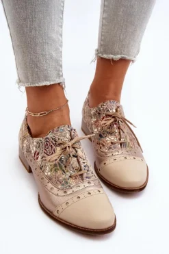 Skórzane Półbuty Damskie Ze Zdobioną Cholewką Maciejka 06408-04 Beżowe
