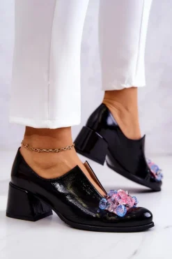 Skórzane Półbuty Gładkie Z Ozdobą Czarne Delaver