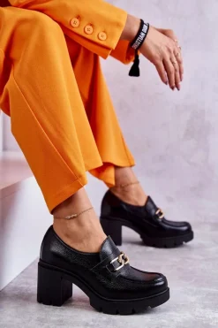 Skórzane Półbuty Na Słupku Ze Złotą Ozdobą Czarne Lemar Mikeyla