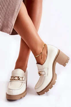 Skórzane Półbuty Na Słupku Ze Złotą Ozdobą Jasnobeżowe Lemar Mikeyla