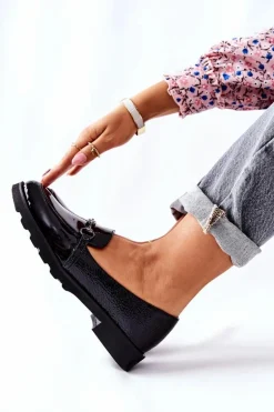 Skórzane Półbuty Nicole Lakierowane Czarne 2667