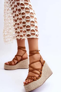 Skórzane Sandałki Na Koturnie Brązowe Margaritt