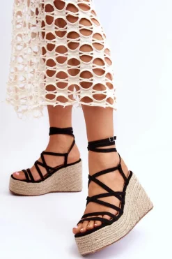 Skórzane Sandałki Na Koturnie Czarne Margaritt