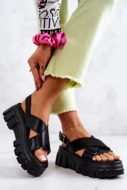Skórzane Sandałki Na Platformie Czarne Betti