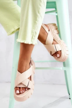 Skórzane Sandałki Na Platformie Jasnobeżowe Betti