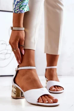 Skórzane Sandałki Na Słupku Lewski 3027 Białe