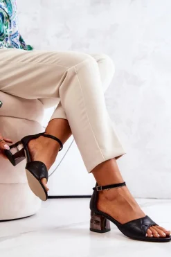 Skórzane Sandałki Na Słupku Lewski 3027 Czarne