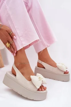 Skórzane Sandały Damskie Na Platformie Z Kokardą CheBello 4641 Beżowe
