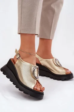 Skórzane Sandały Damskie Na Koturnie Z Ozdobą Artiker 56C0109 Złote