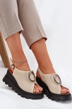 Skórzane Sandały Damskie Na Koturnie Z Ozdobą Artiker 56C0111 Beżowe