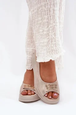 Skórzane Sandały Damskie Na Koturnie Z Ozdobnym Detalem S.Barski LR51-593 Złote