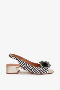 Skórzane Sandały Damskie Na Klocku Z Ozdobnym Kwiatem Laura Messi 2973 Biało-Czarne