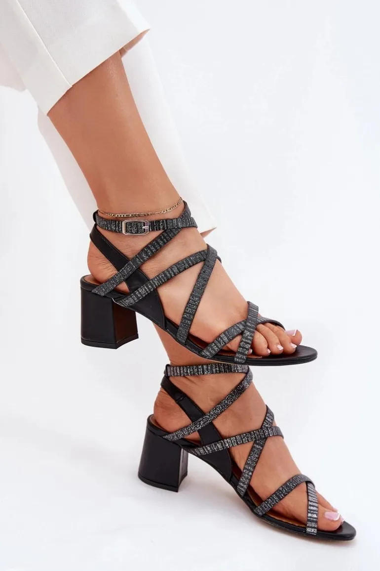 Skórzane Sandały Damskie Z Paseczkami Na Słupku Maciejka 06969-01 Czarne