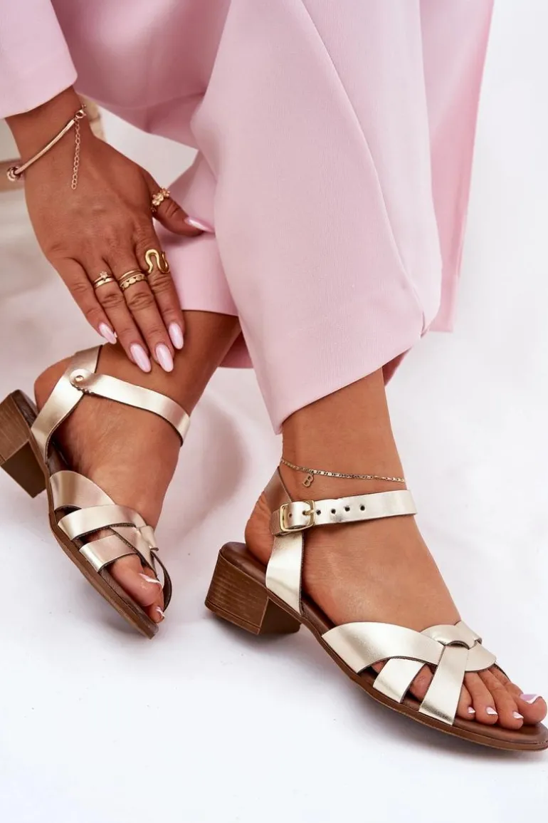 Skórzane Sandały Na Delikatnym Obcasie Zazoo 40372 Złote