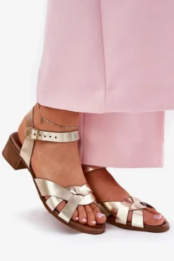 Skórzane Sandały Na Delikatnym Obcasie Zazoo 40372 Złote