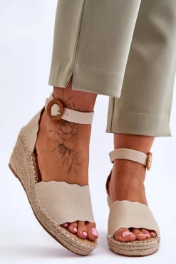 Skórzane Sandały Na Koturnie Comfort Shoe Beżowe Verola