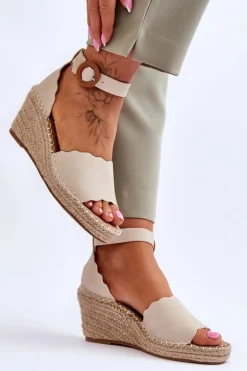 Skórzane Sandały Na Koturnie Comfort Shoe Beżowe Verola