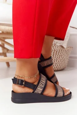 Skórzane Sandały Na Koturnie Laura Messi 2232 Czarne